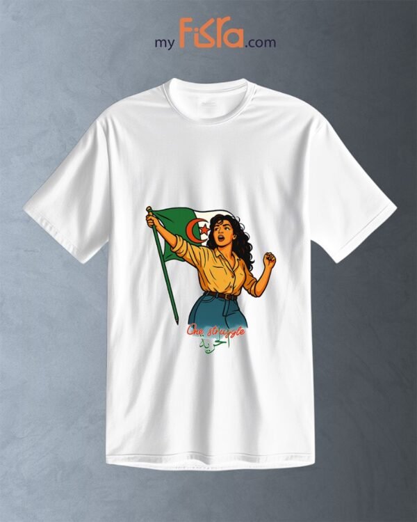 Femme portant drapeau algérien (Bouhired)